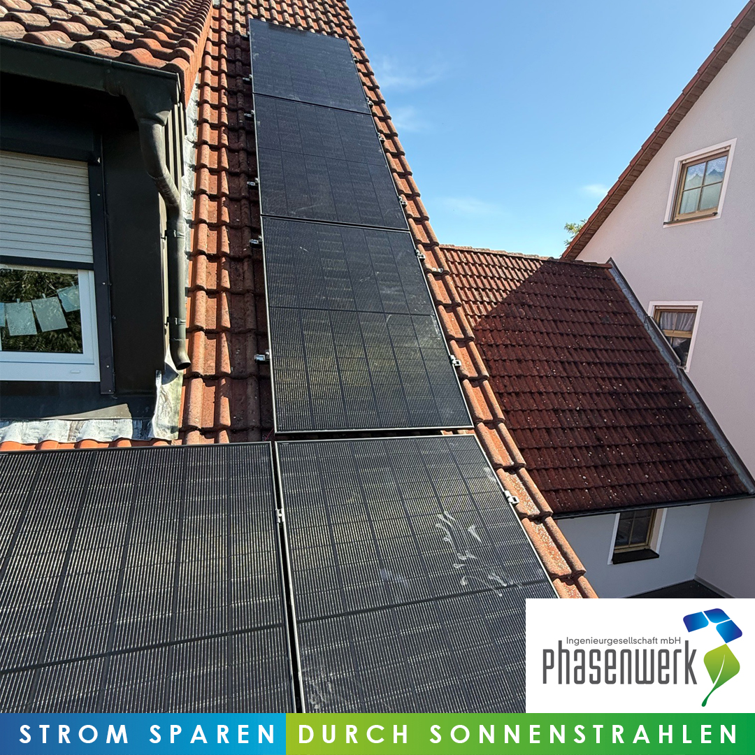 Nahaufnahme der PV-Anlage in Scheinfeld.